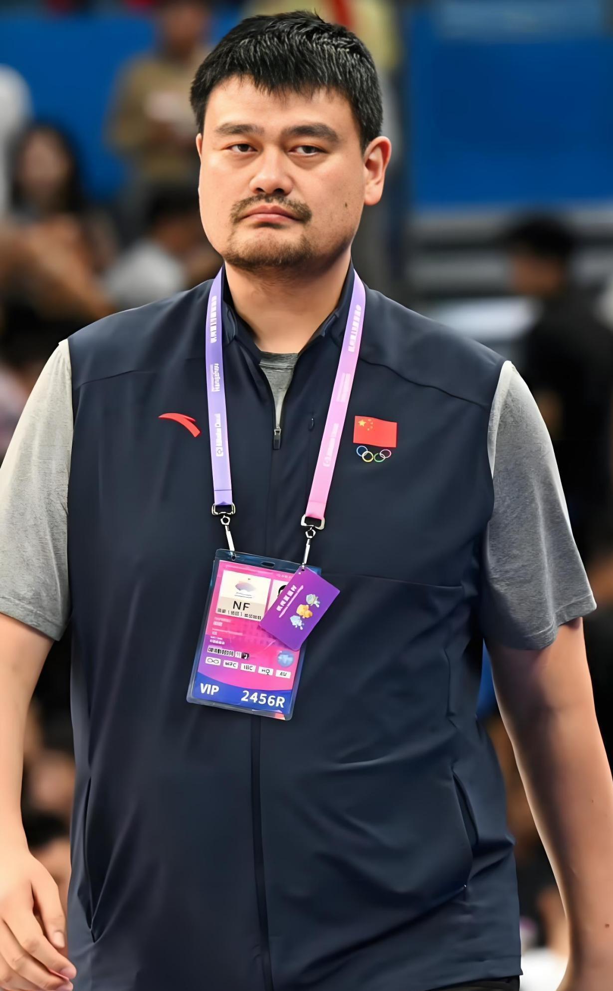 包含清晨NBA常规赛传出新动向，上海久事手感冰凉，管理层表态：压力陡增，医务组通报恢复的词条